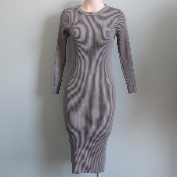 Vintage Dresses & Skirts - 🅱️🅾️G🅾️ knits dress